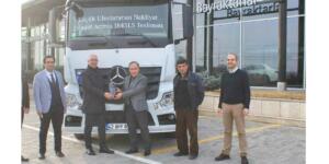 Mercedes-Benz Bayraktarlar Merkon’dan Küçük Uluslararası Nakliyat’a 15 Adet Actros